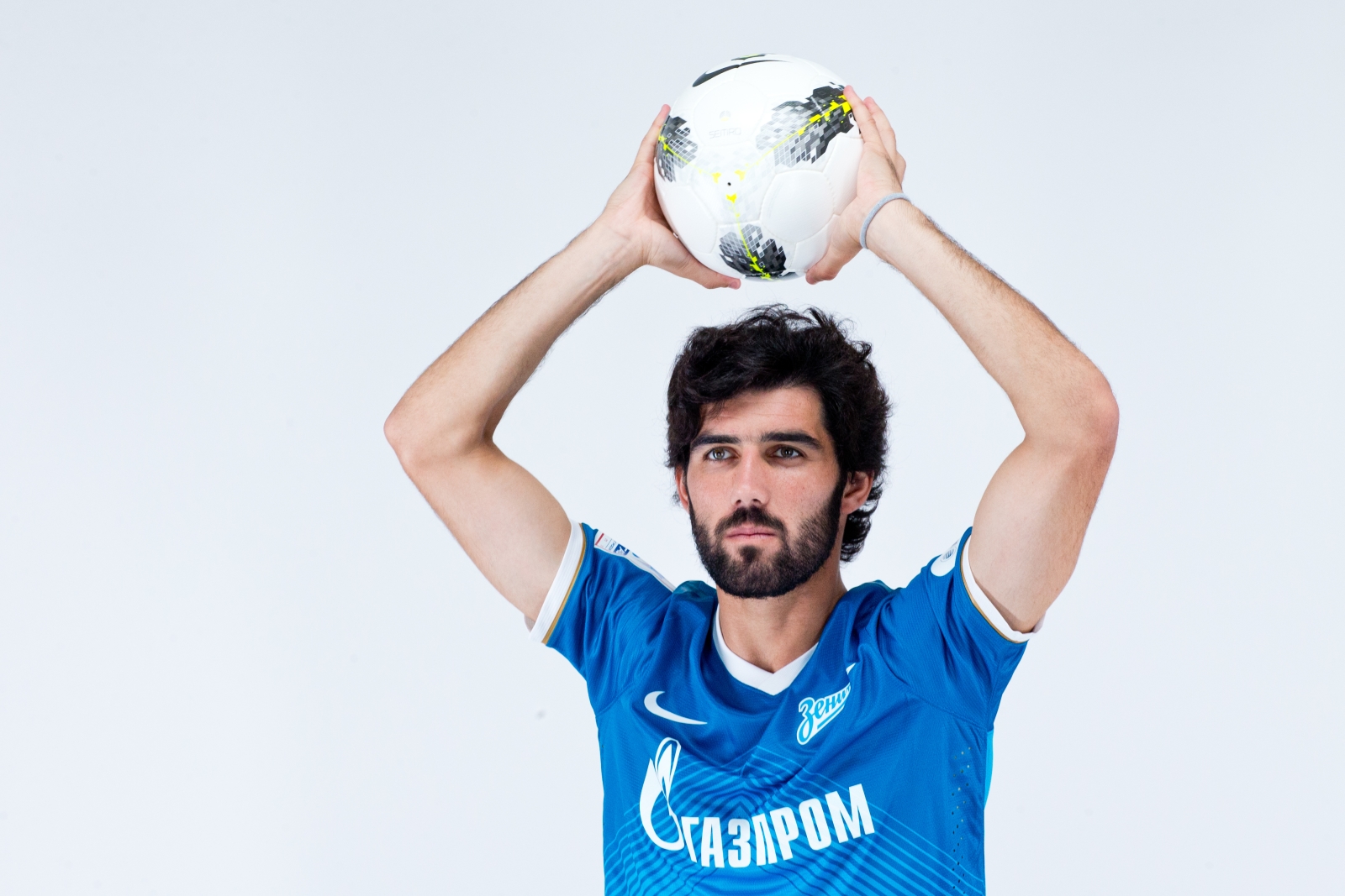 Фотосессия футболиста основного состава ФК «Зенит» сезона  2013/2014