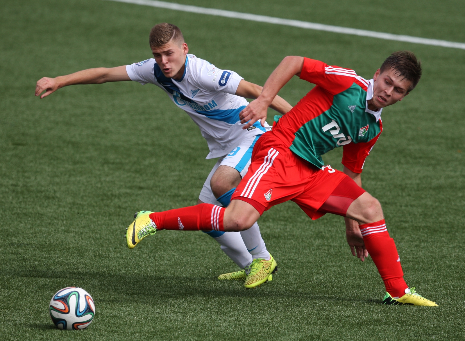 Матч 6-го тура молодежного первенства России. «Локомотив»-м — «Зенит»-м.