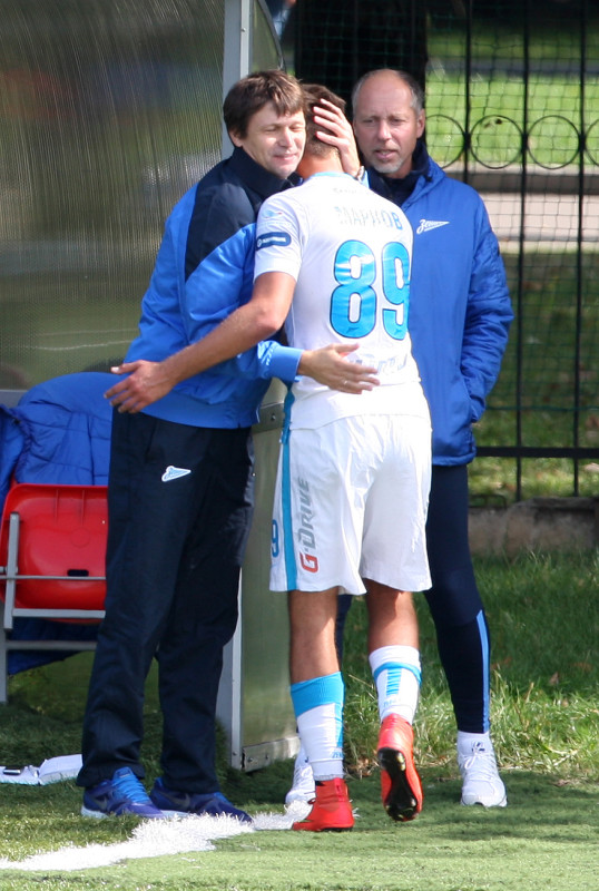 Матч 6-го тура молодежного первенства России. «Локомотив»-м — «Зенит»-м.