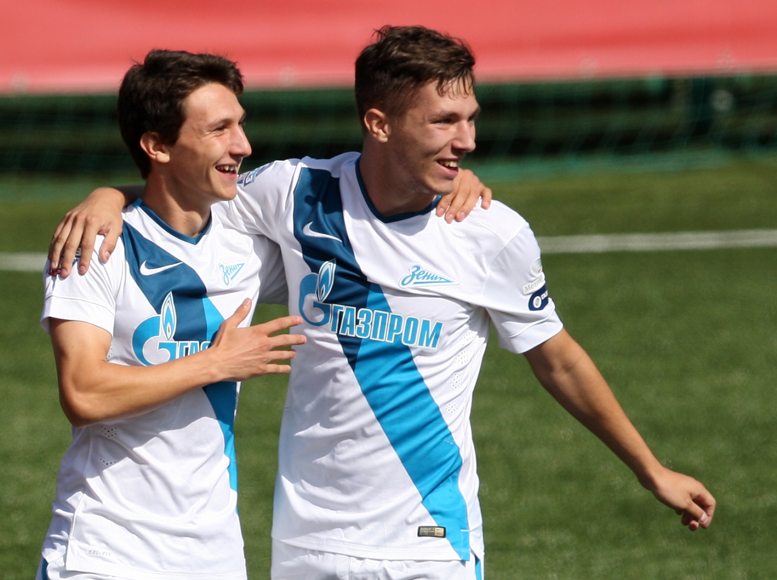 Матч 6-го тура молодежного первенства России. «Локомотив»-м — «Зенит»-м.