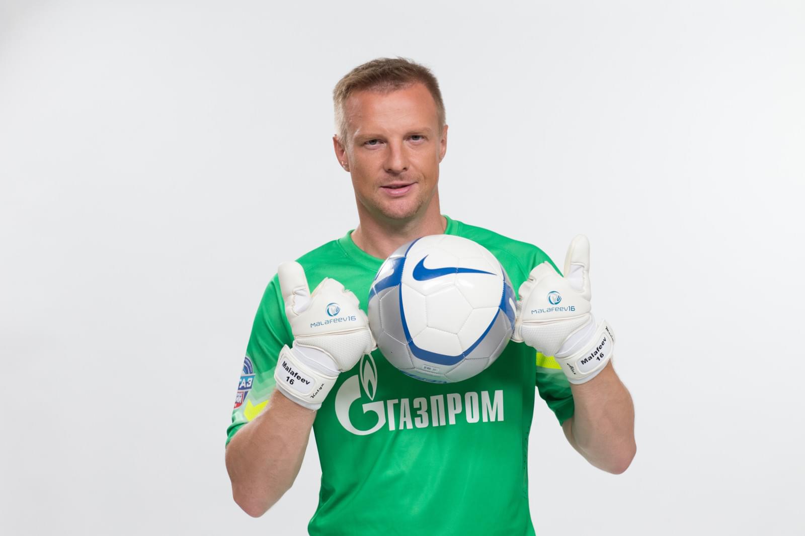 Фотосессия футболистов и тренеров основного состава ФК «Зенит» сезона 2014/2015