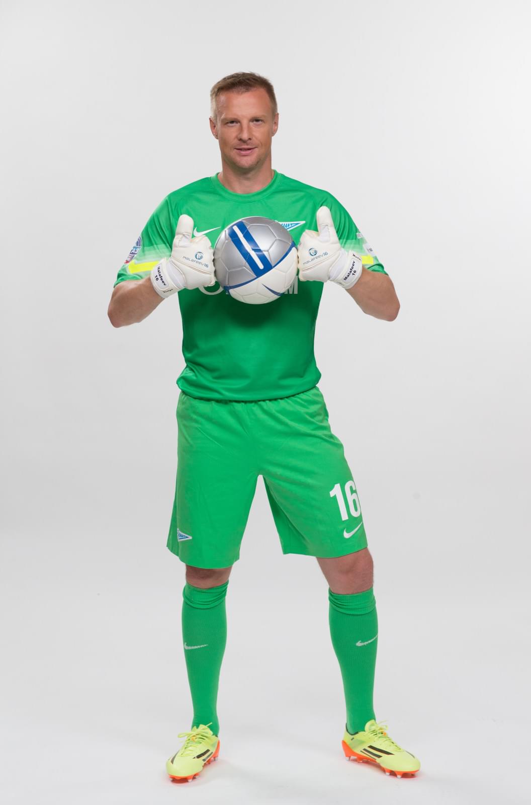 Фотосессия футболистов и тренеров основного состава ФК «Зенит» сезона 2014/2015