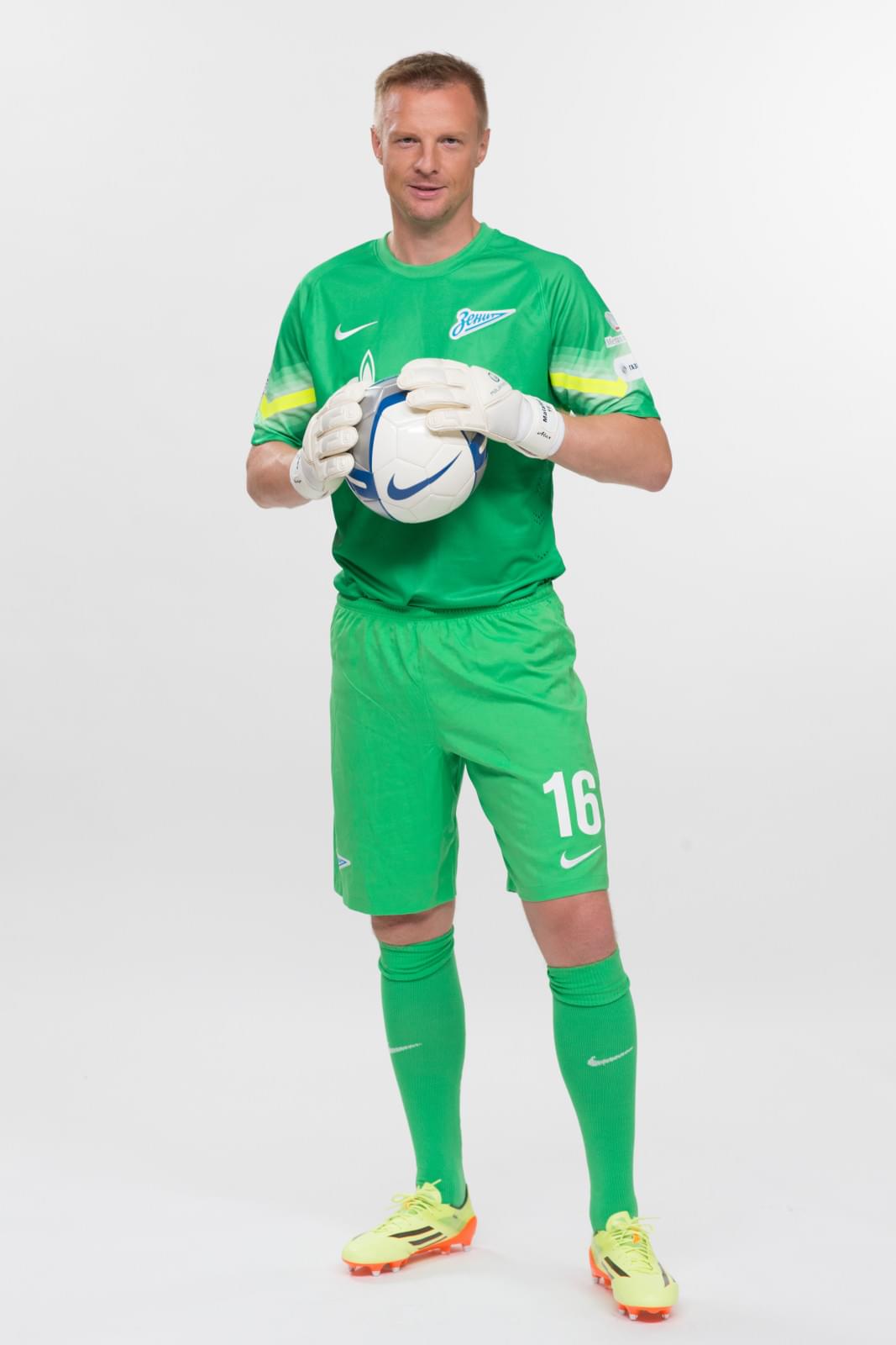 Фотосессия футболистов и тренеров основного состава ФК «Зенит» сезона 2014/2015