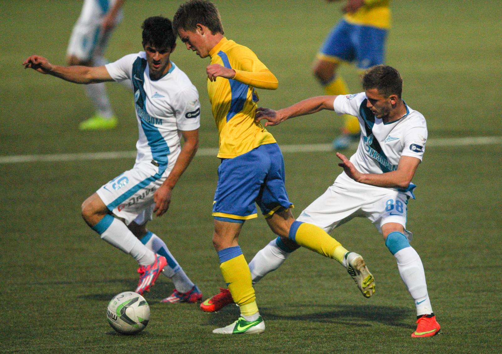 Первенство ПФЛ, 2014/2015, «Строгино» — «Зенит»-2