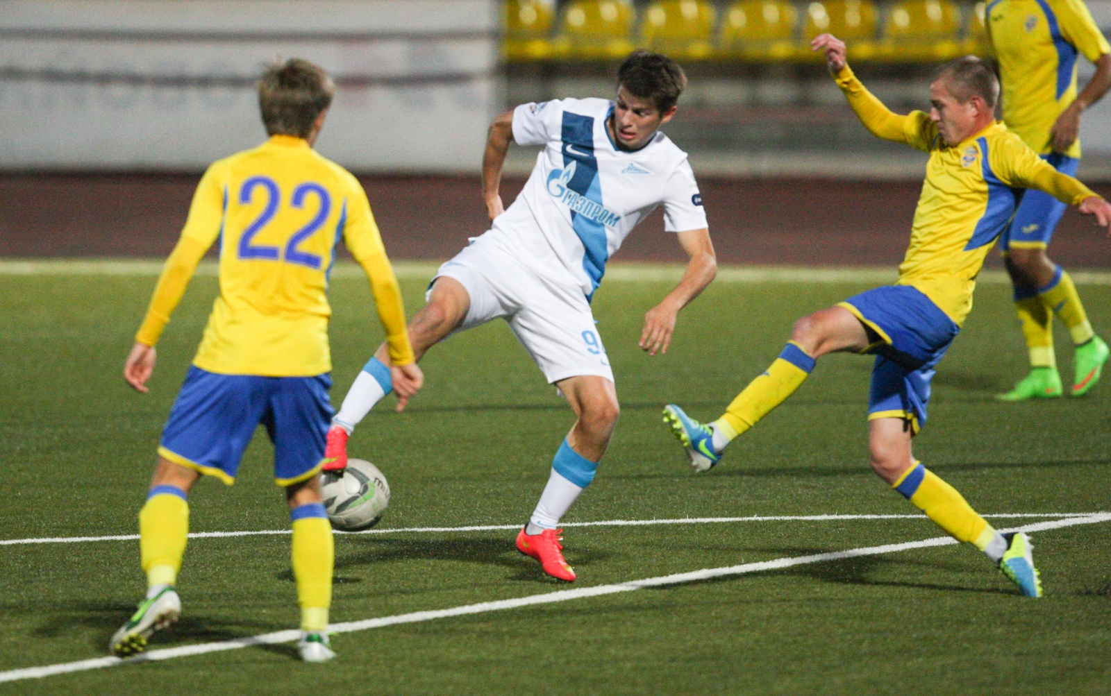 Первенство ПФЛ, 2014/2015, «Строгино» — «Зенит»-2