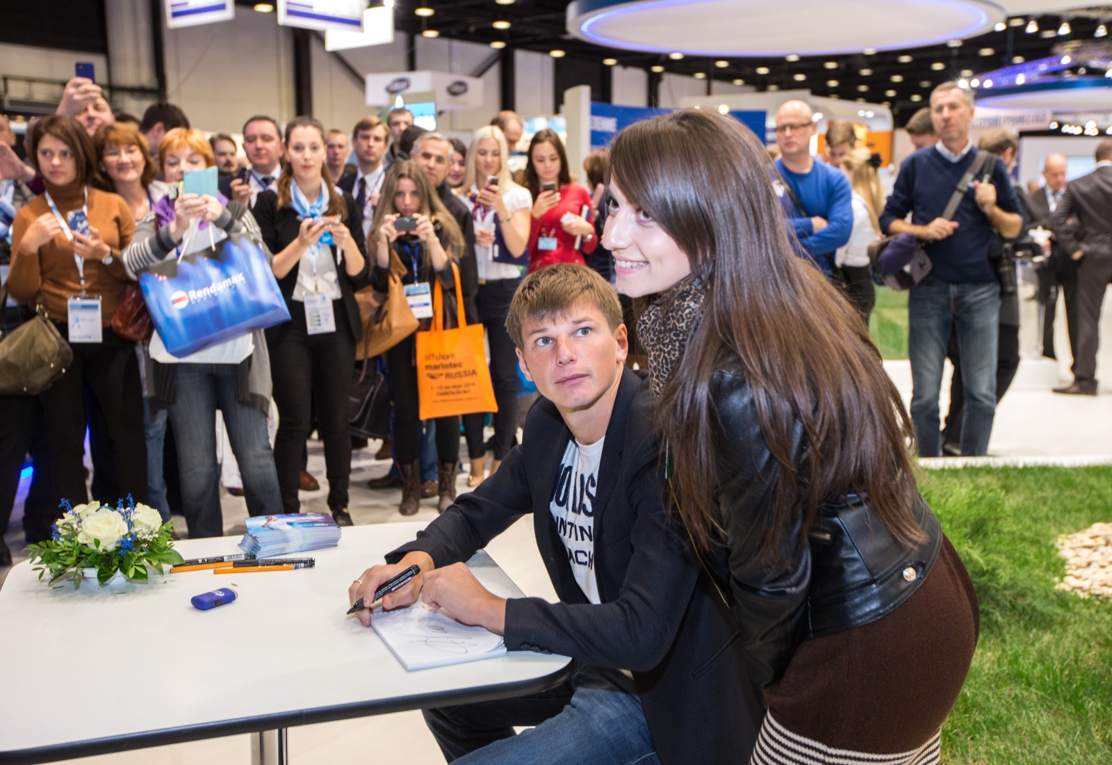 Автограф-сессия Андрея Аршавина