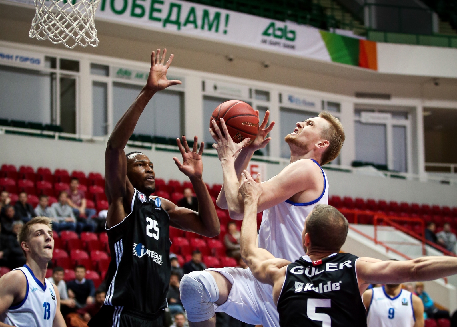 Кубок Европы 2014/2015, «Зенит» (Россия) —  «Бешикташ» (Турция)