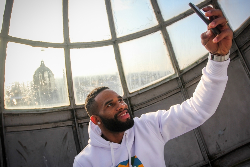 Вальтер Ходж, защитник БК «Зенит» посетил штаб—квартиру социальной сети «ВКонтакте»