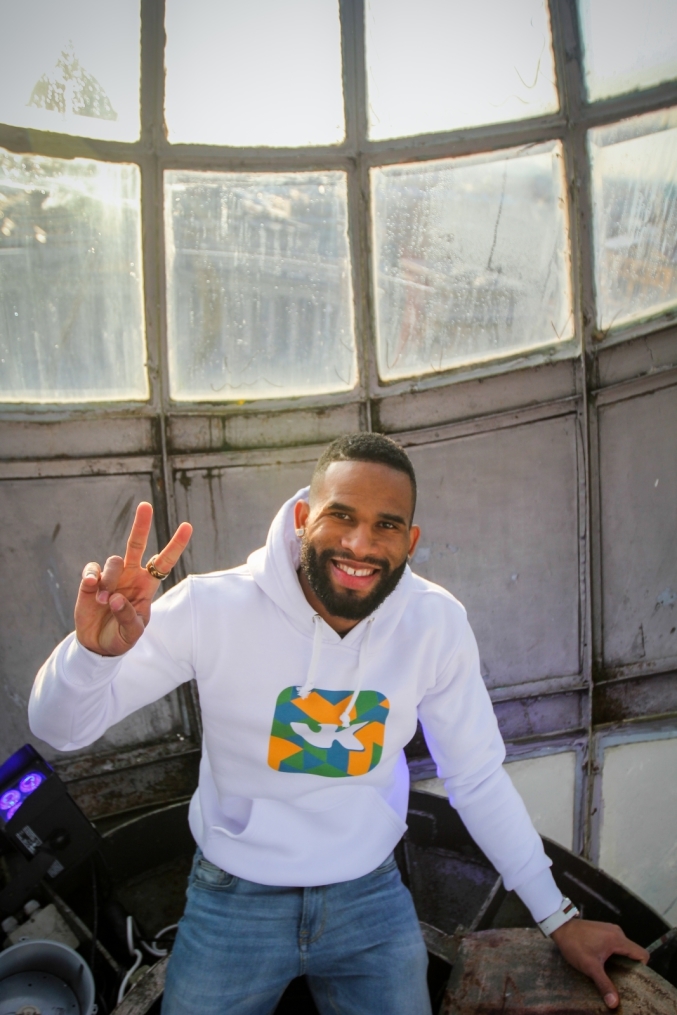 Вальтер Ходж, защитник БК «Зенит» посетил штаб—квартиру социальной сети «ВКонтакте»