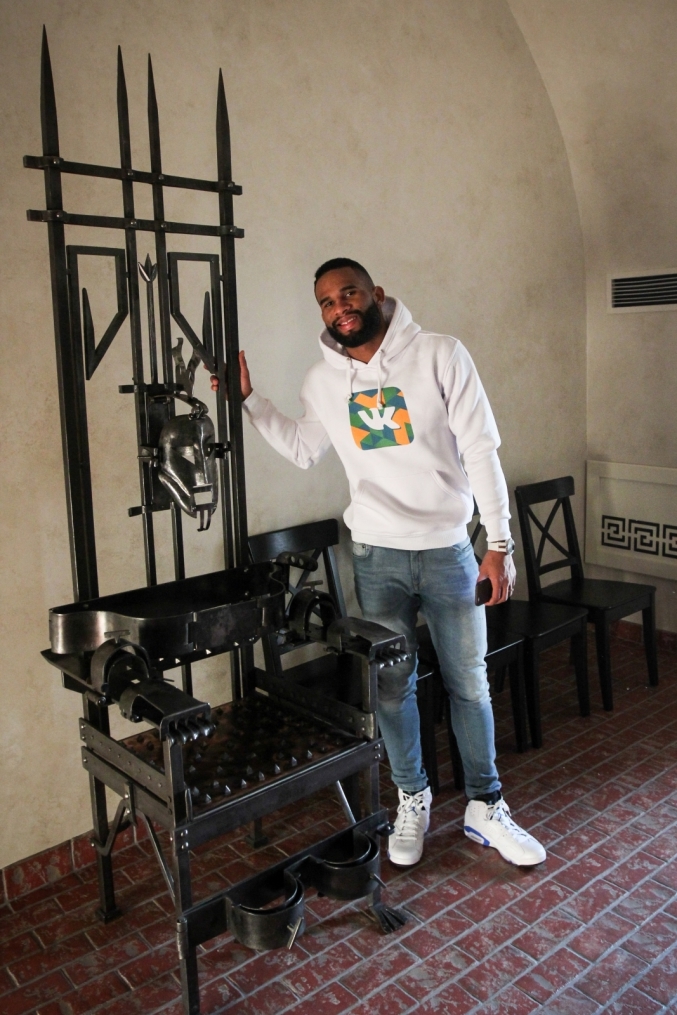 Вальтер Ходж, защитник БК «Зенит» посетил штаб—квартиру социальной сети «ВКонтакте»