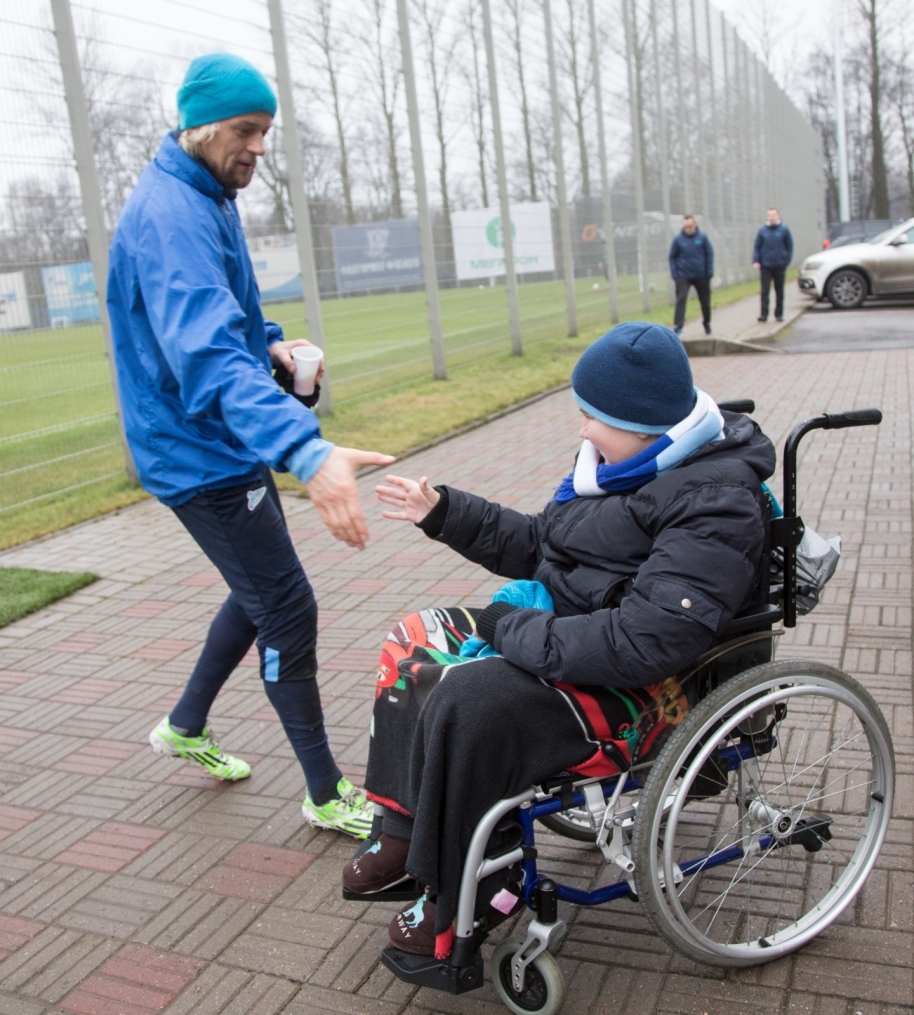 Юные болельщики встретились с футболистами «Зенита»