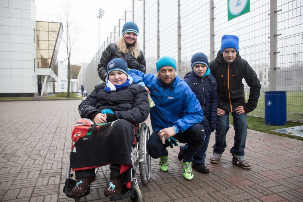 Юные болельщики встретились с футболистами «Зенита»