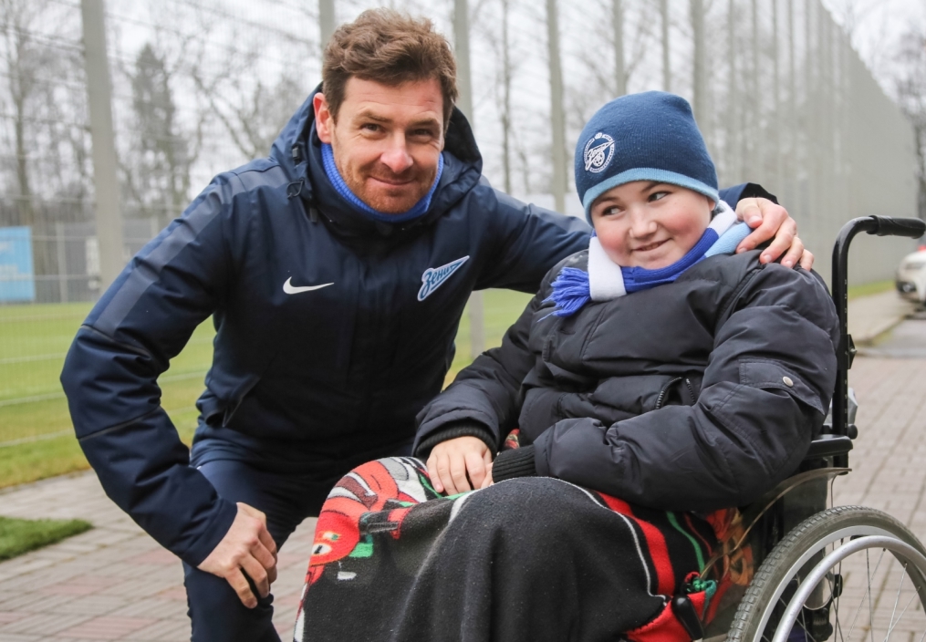 Юные болельщики встретились с футболистами «Зенита»