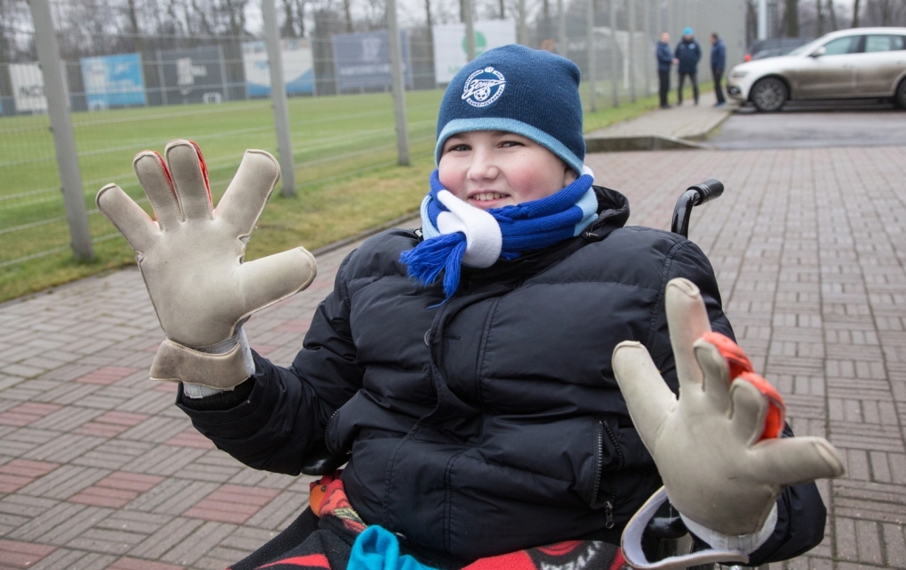 Юные болельщики встретились с футболистами «Зенита»