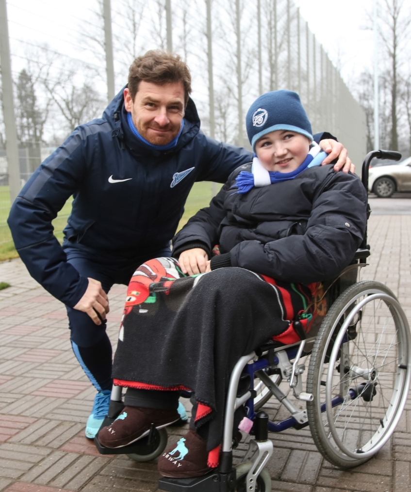 Юные болельщики встретились с футболистами «Зенита»