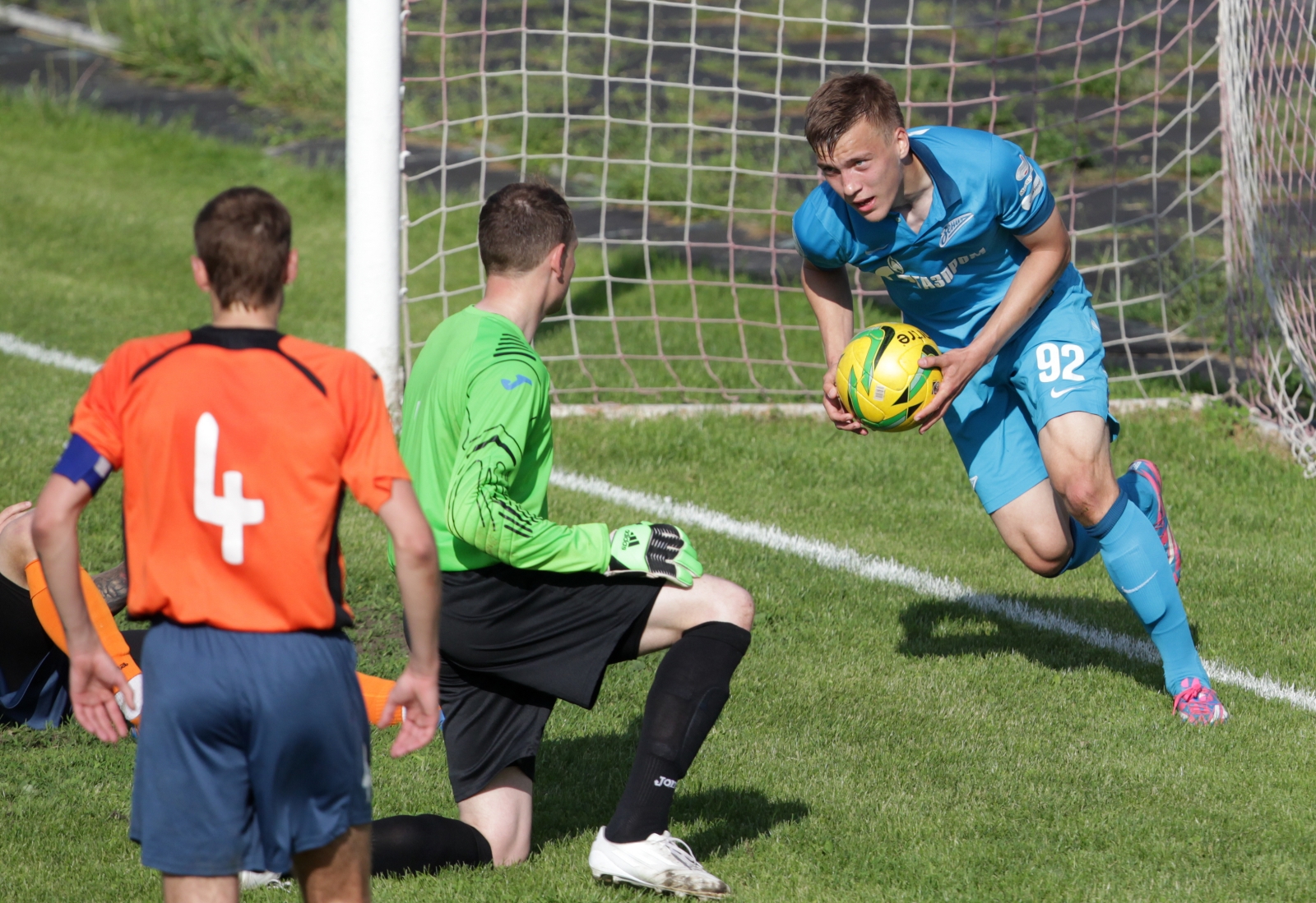 «Знамя Труда» — «Зенит»-2