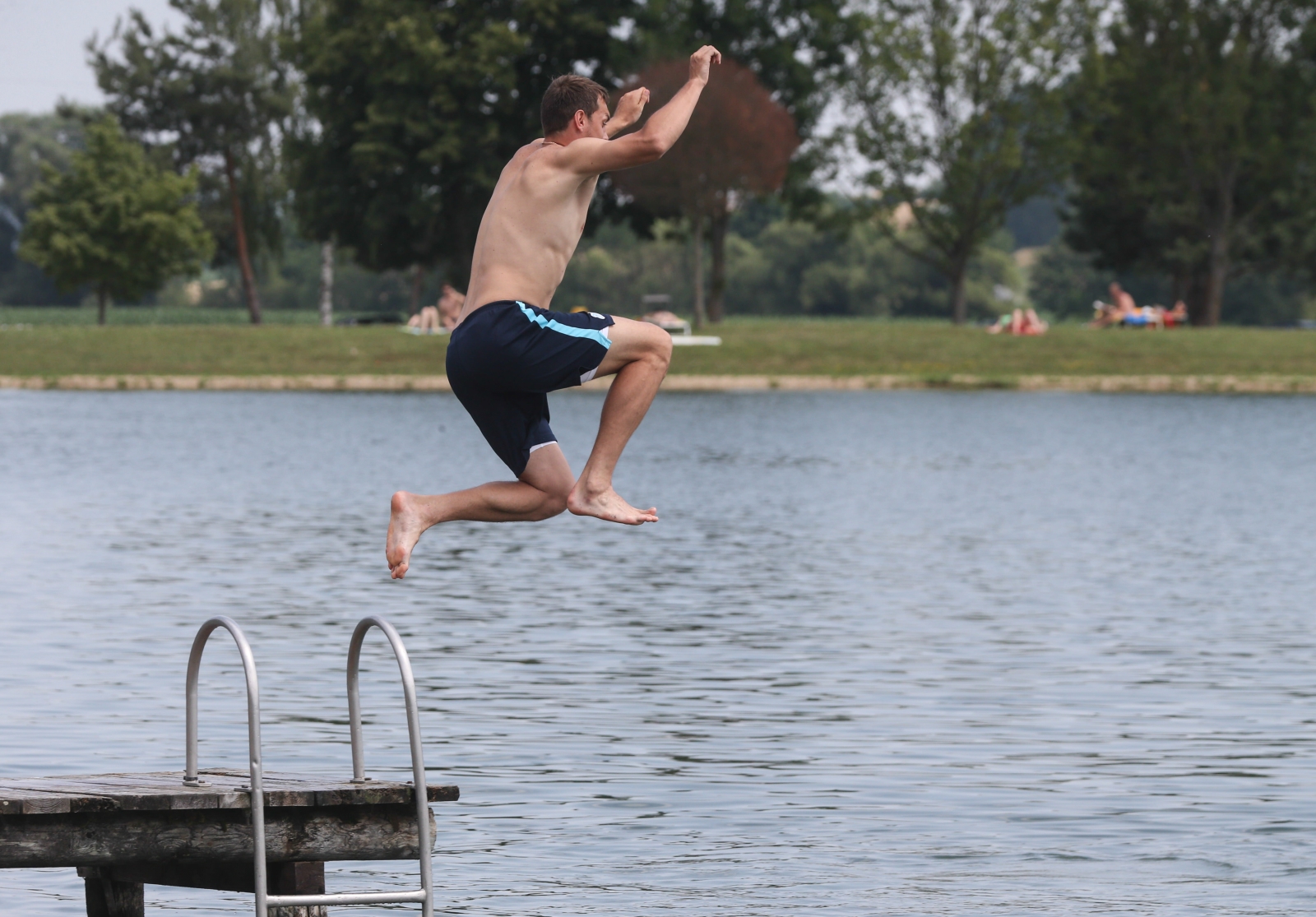 Сборы в Австрии: 6 июля, прогулка и отдых на озере