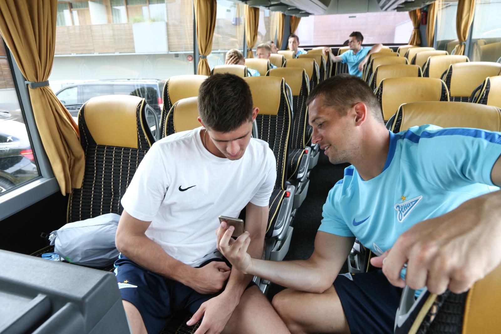 Сборы в Австрии: 6 июля, прогулка и отдых на озере