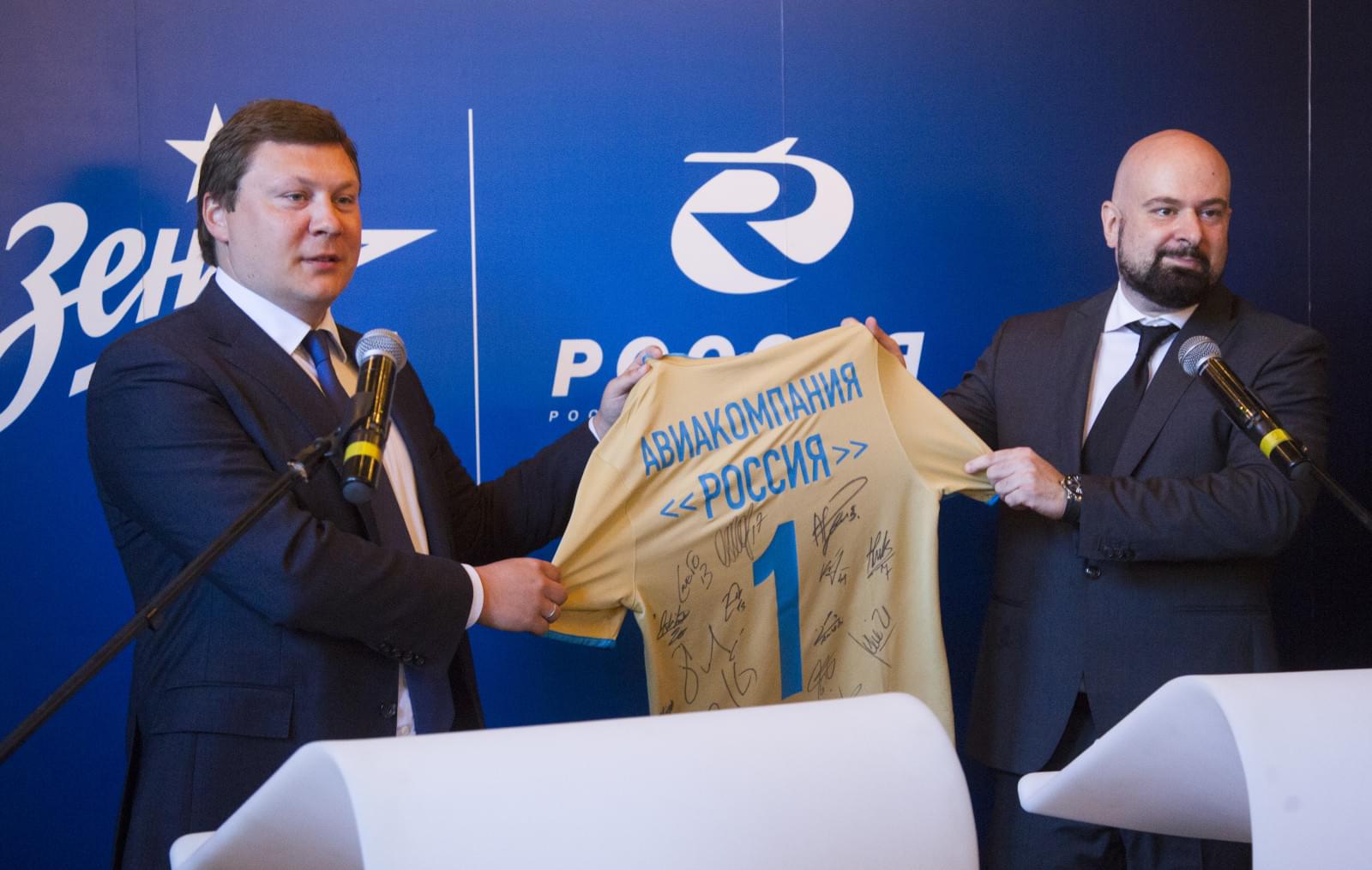 Подписание нового договора между АК «Россия» и «Зенитом»