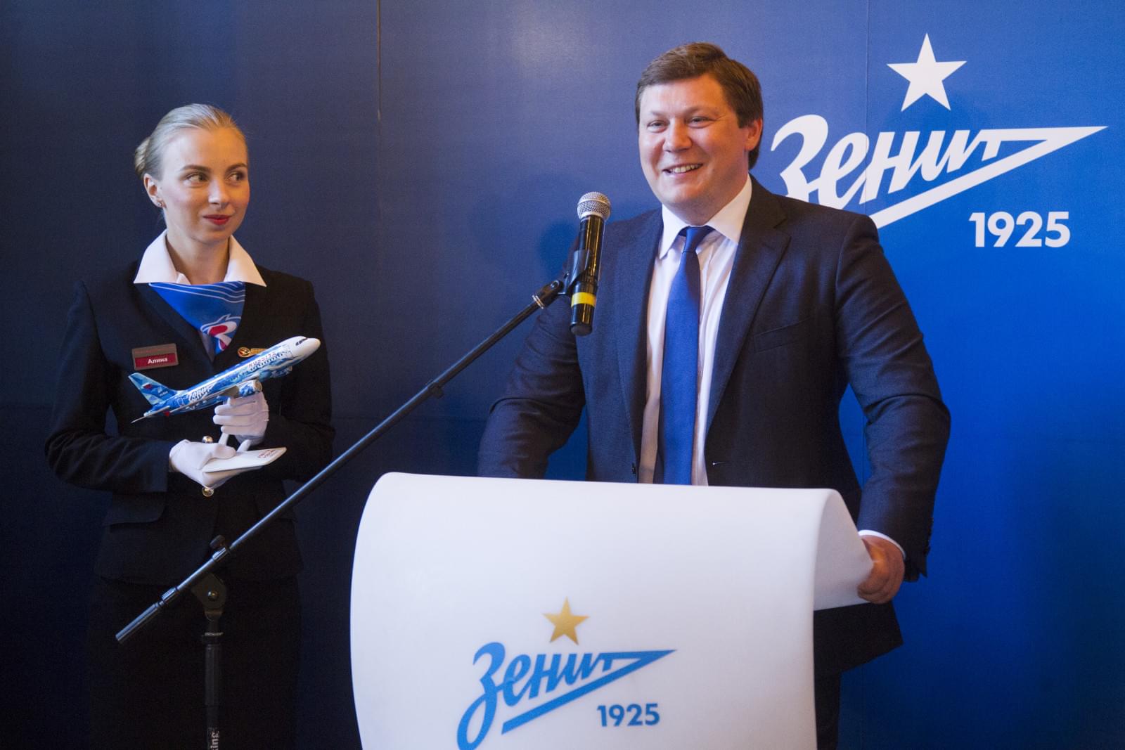 Подписание нового договора между АК «Россия» и «Зенитом»