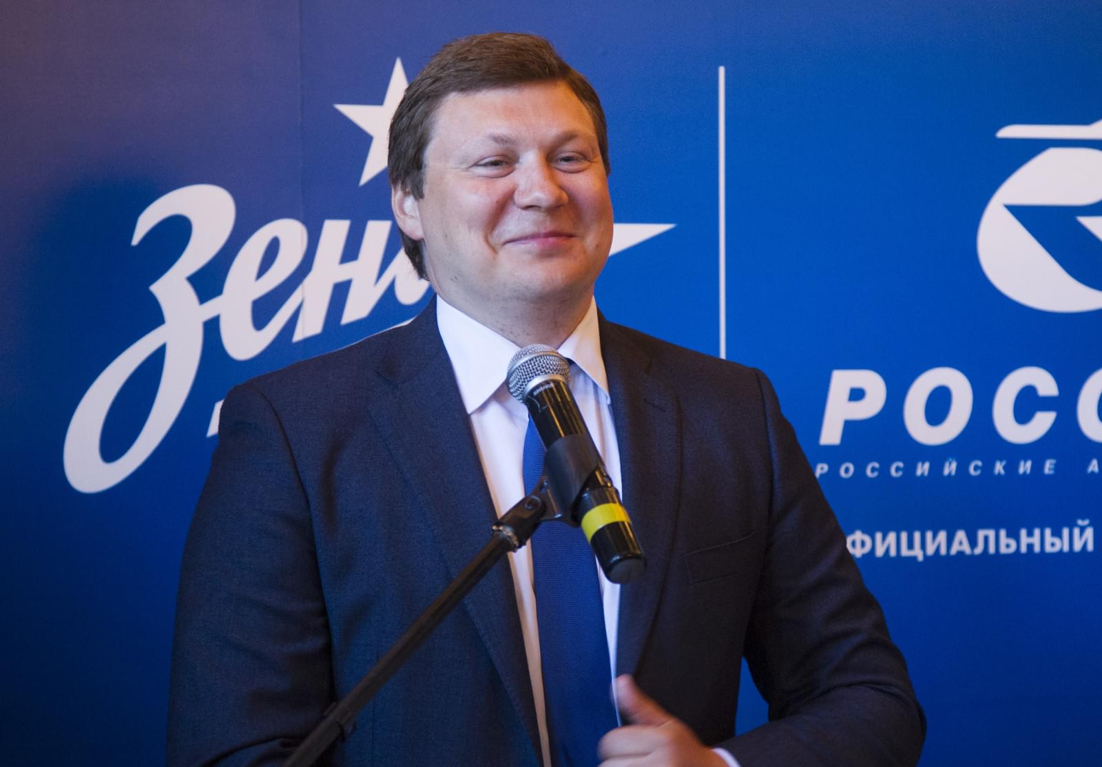 Подписание нового договора между АК «Россия» и «Зенитом»