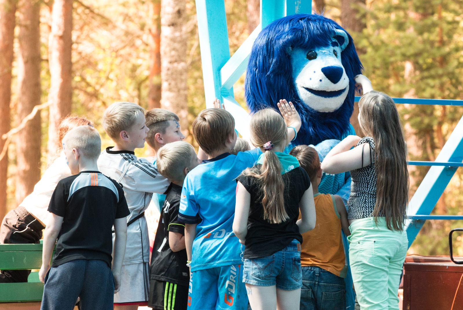 Синегривый Лев посетил детский лагерь «Звездный»