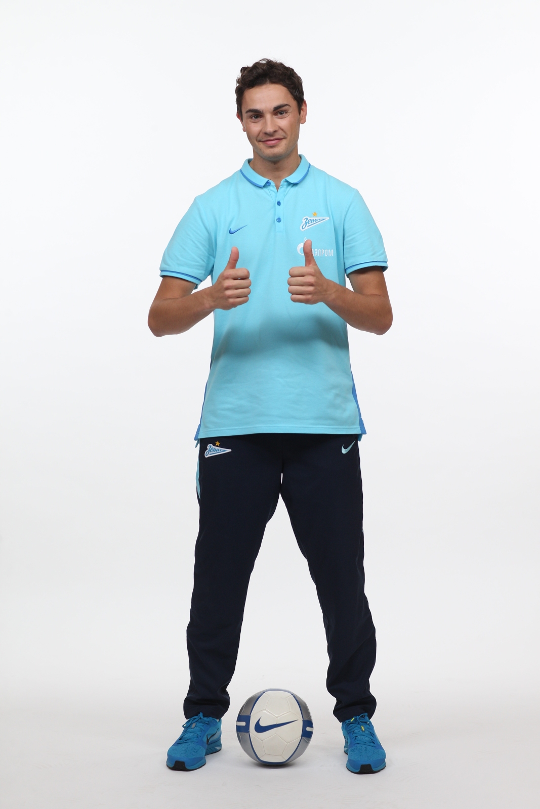 Фотосессия футболистов и тренеров основного состава ФК «Зенит» сезона 2015/2016