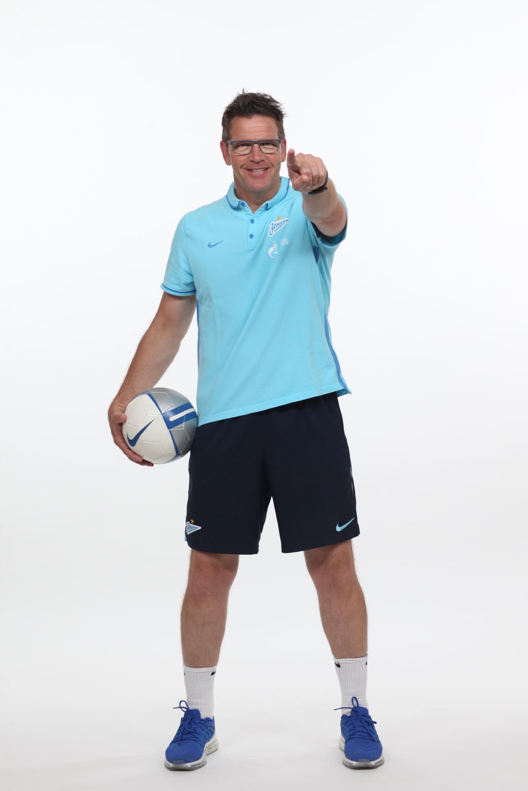 Фотосессия футболистов и тренеров основного состава ФК «Зенит» сезона 2015/2016