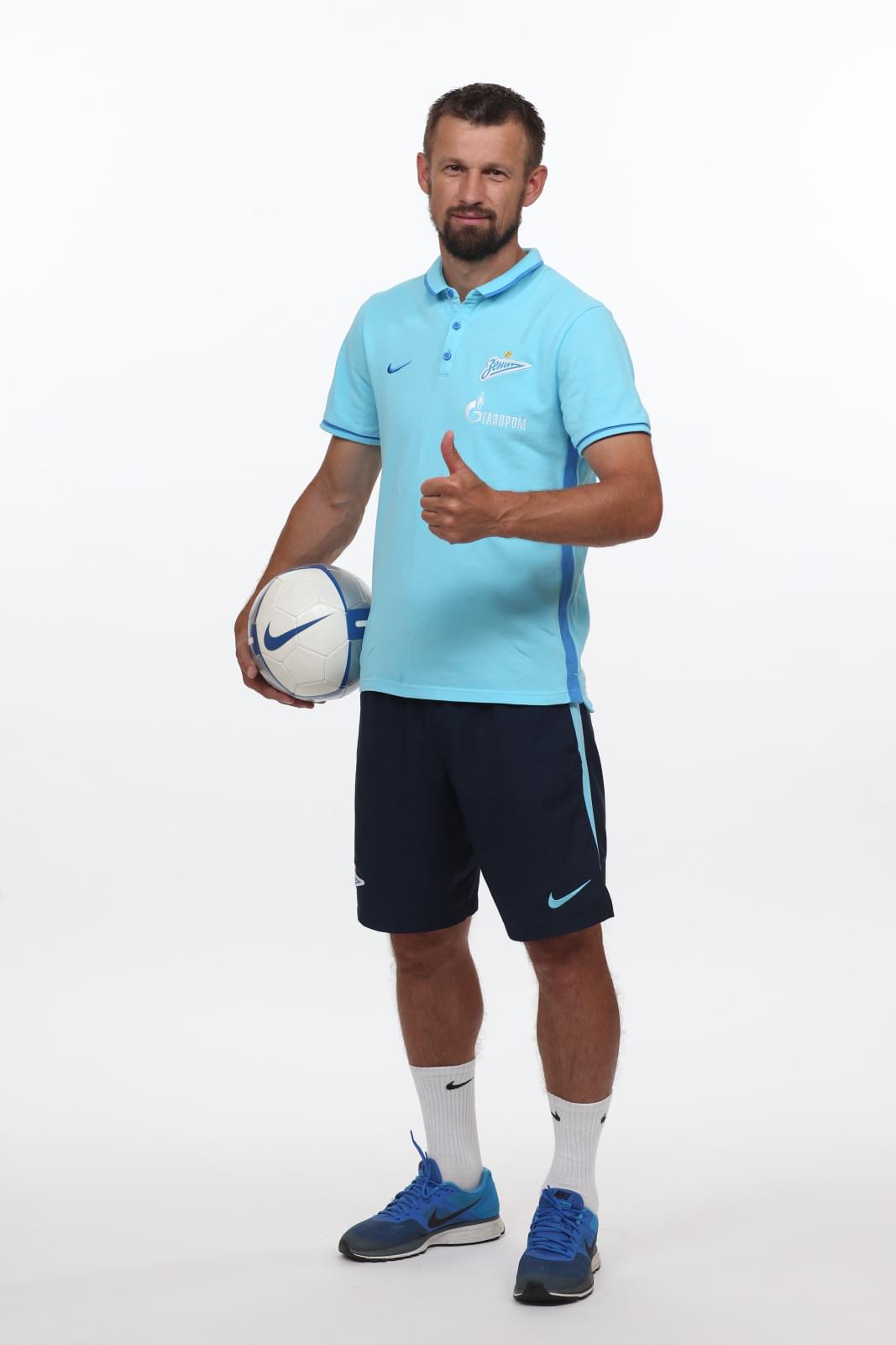 Фотосессия футболистов и тренеров основного состава ФК «Зенит» сезона 2015/2016