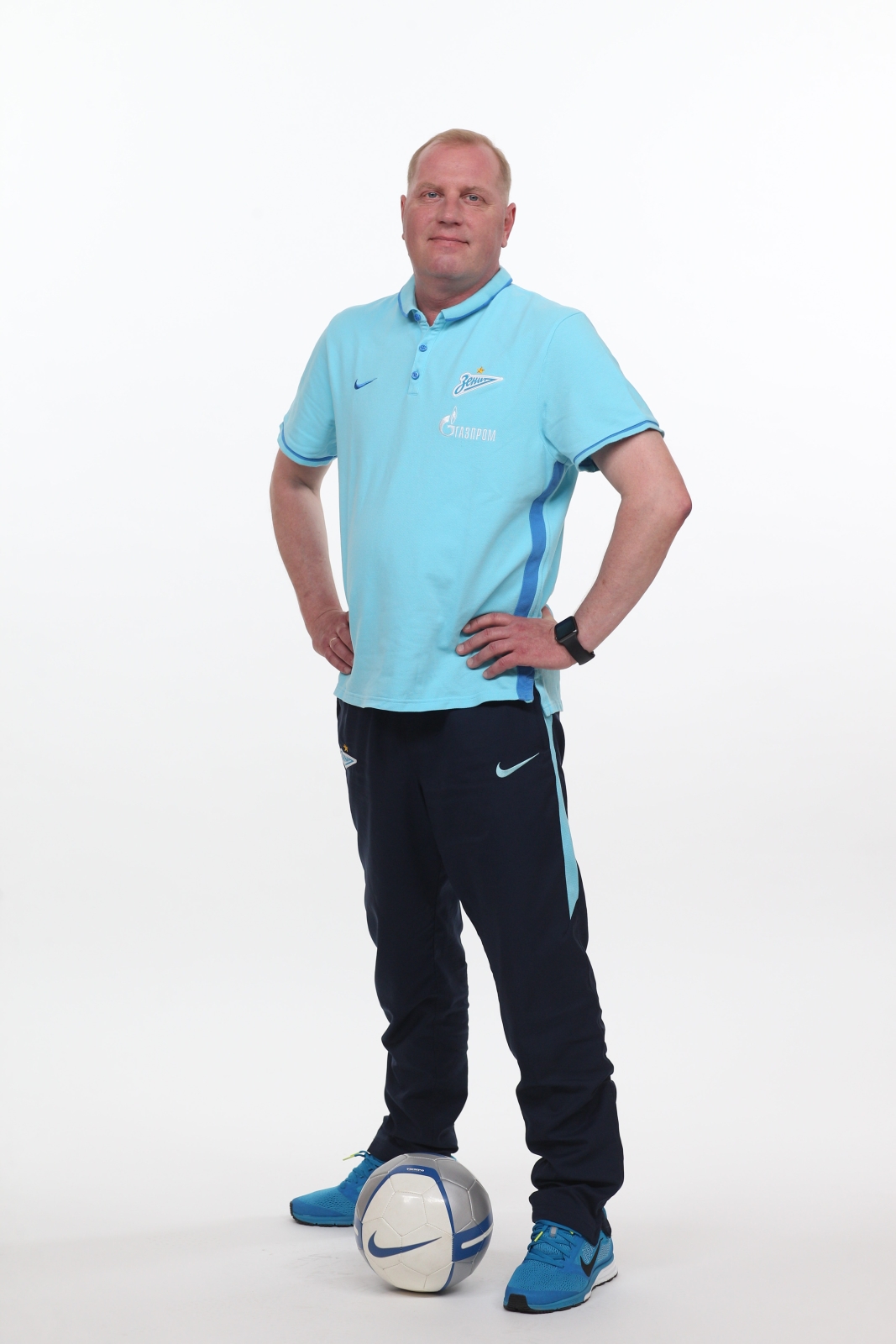 Фотосессия футболистов и тренеров основного состава ФК «Зенит» сезона 2015/2016