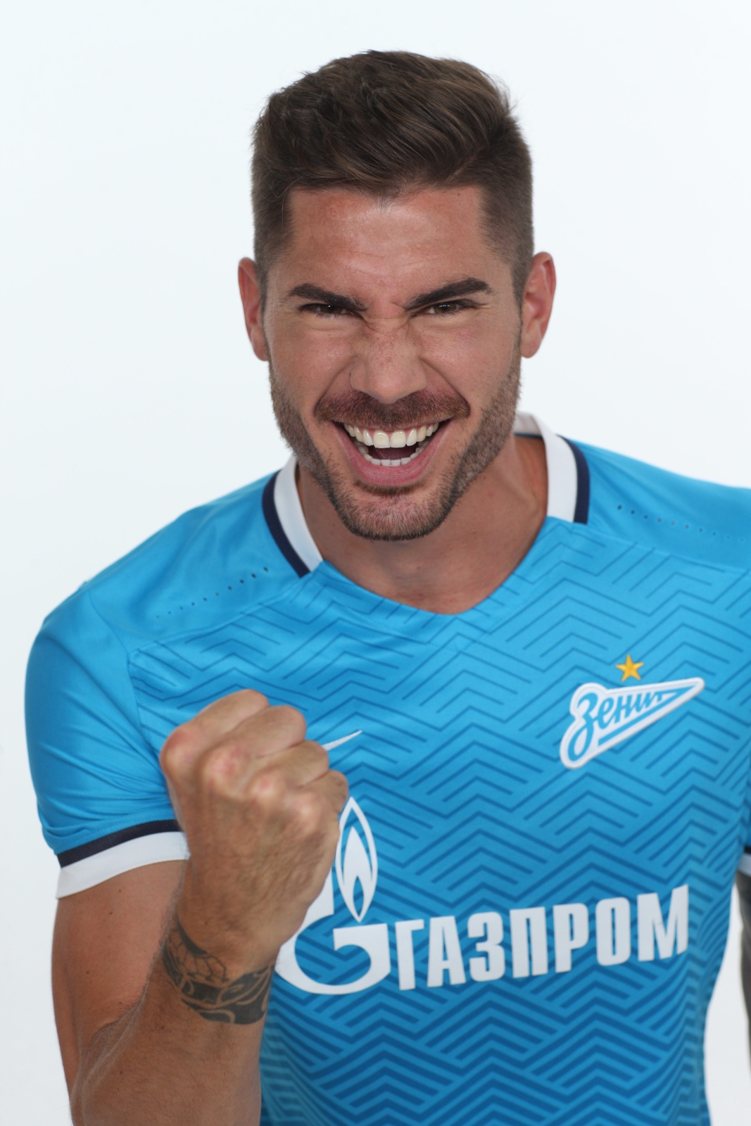 Фотосессия футболистов и тренеров основного состава ФК «Зенит» сезона 2015/2016