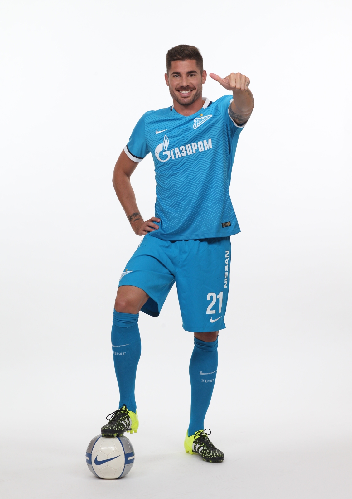 Фотосессия футболистов и тренеров основного состава ФК «Зенит» сезона 2015/2016