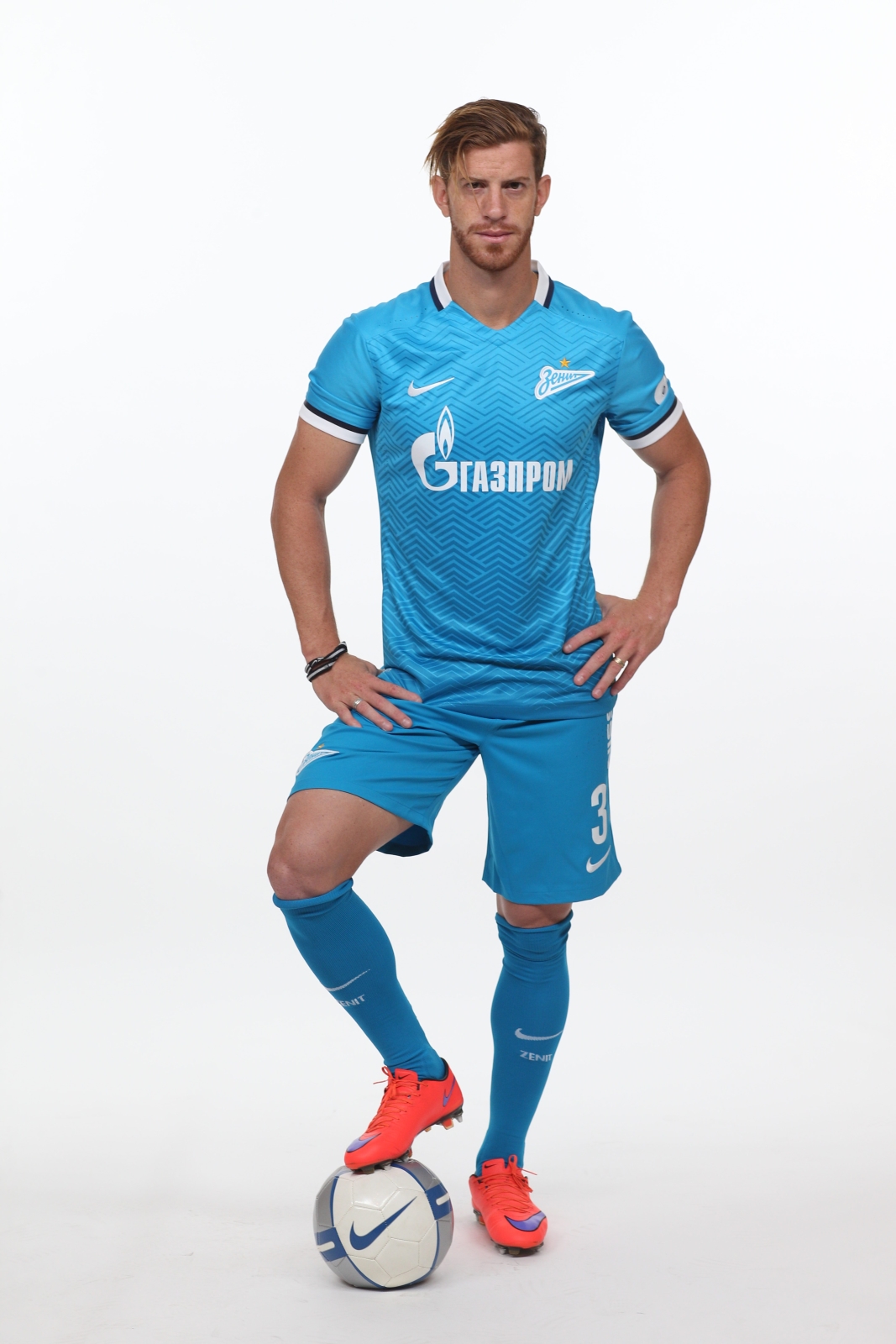 Фотосессия футболистов и тренеров основного состава ФК «Зенит» сезона 2015/2016