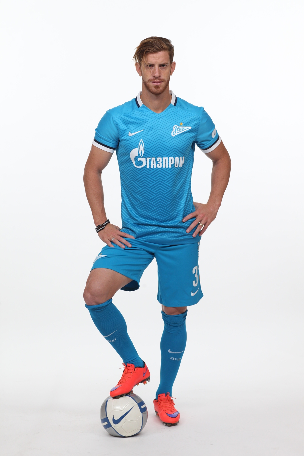 Фотосессия футболистов и тренеров основного состава ФК «Зенит» сезона 2015/2016