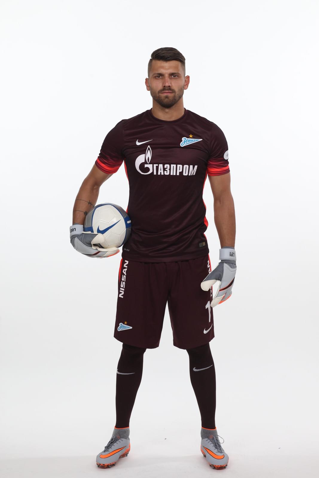 Фотосессия футболистов и тренеров основного состава ФК «Зенит» сезона 2015/2016