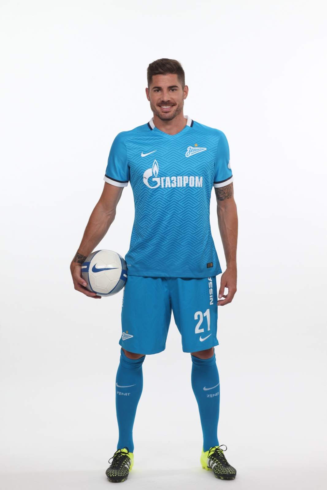 Фотосессия футболистов и тренеров основного состава ФК «Зенит» сезона 2015/2016