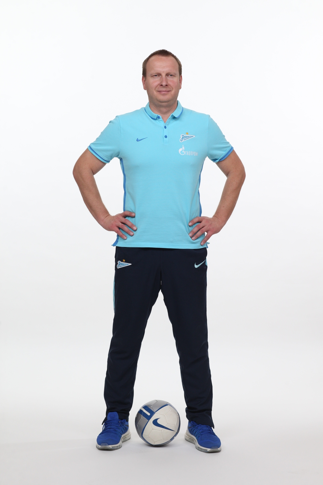 Фотосессия футболистов и тренеров основного состава ФК «Зенит» сезона 2015/2016