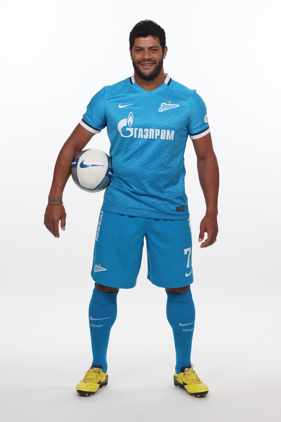 Фотосессия футболистов и тренеров основного состава ФК «Зенит» сезона 2015/2016