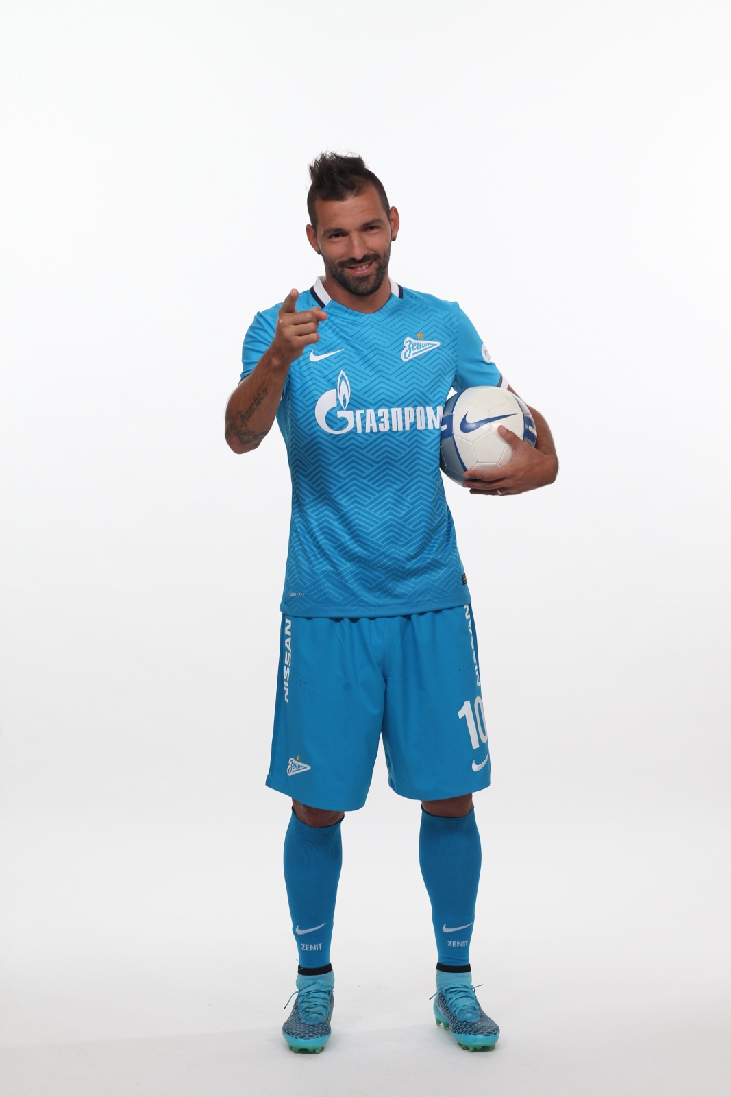 Фотосессия футболистов и тренеров основного состава ФК «Зенит» сезона 2015/2016