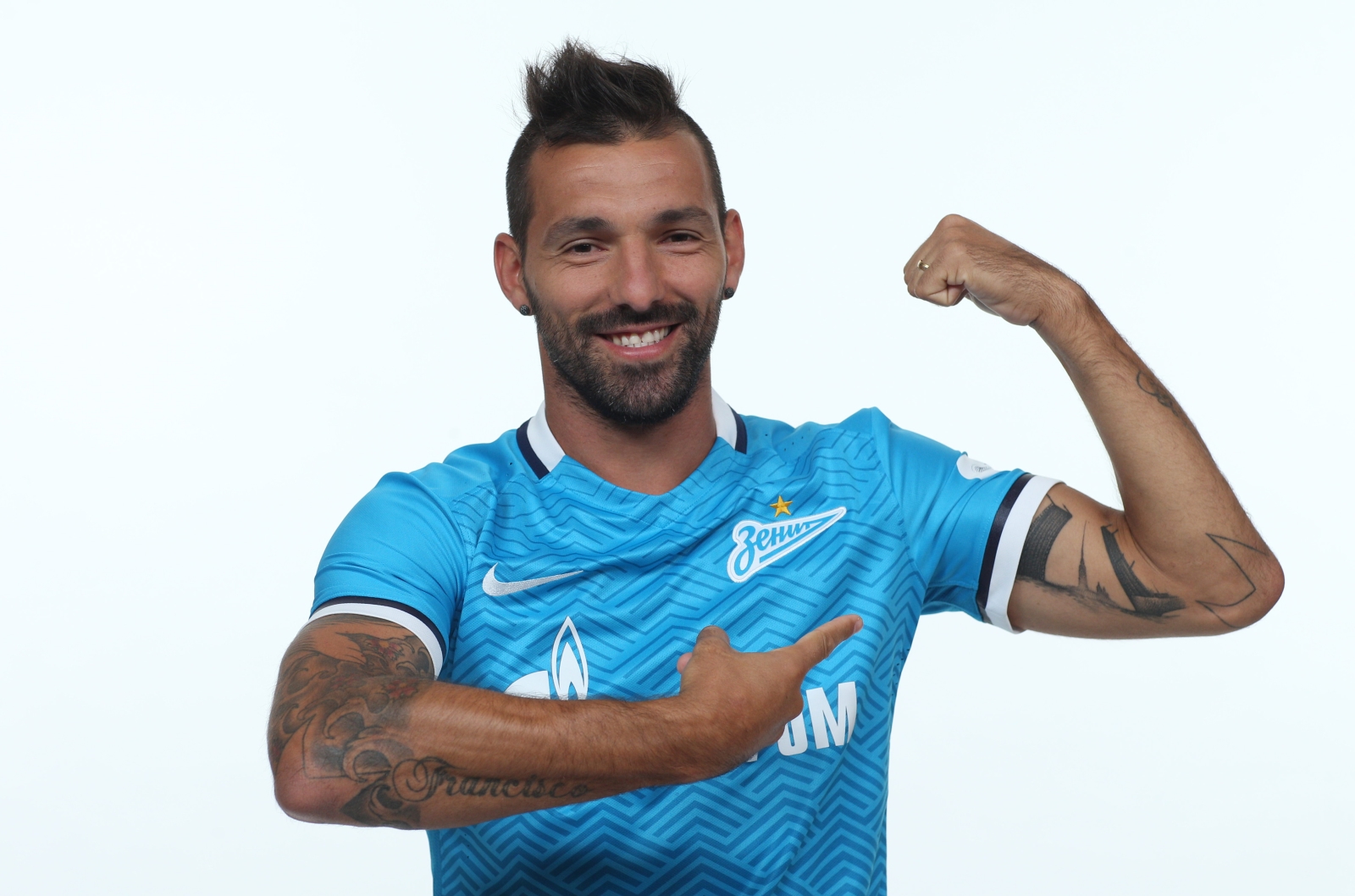 Фотосессия футболистов и тренеров основного состава ФК «Зенит» сезона 2015/2016