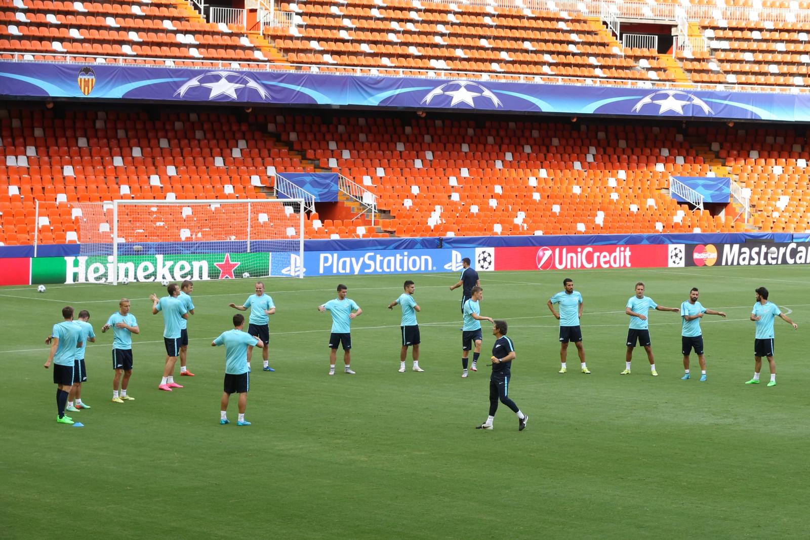 Тренировка «Зенита» перед матчем Лиги чемпионов УЕФА 2015/16, «Валенсия» — «Зенит»