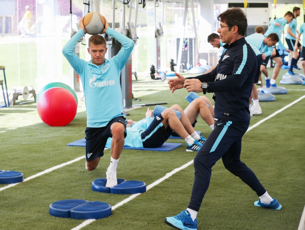 «Газпром»-тренировочные сборы в Дохе: 14 января, утренняя тренировка