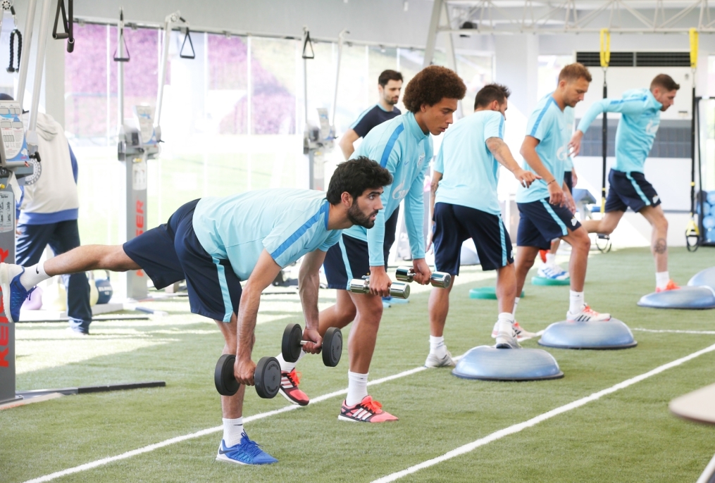 «Газпром»-тренировочные сборы в Дохе: 14 января, утренняя тренировка