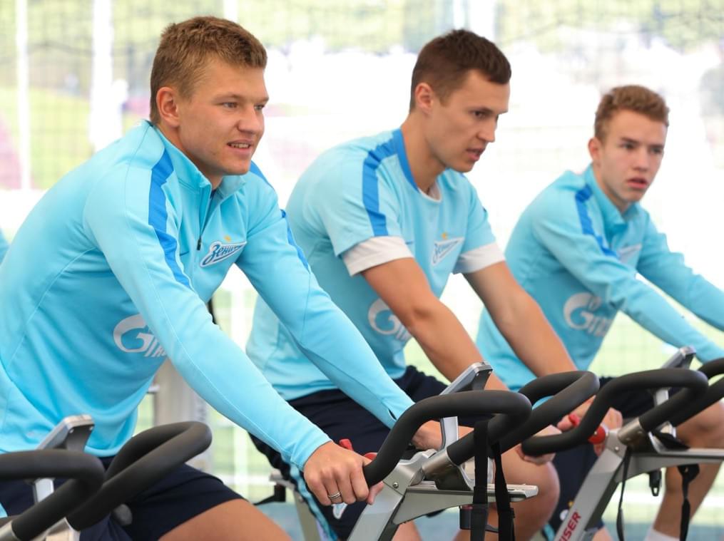 «Газпром»-тренировочные сборы в Дохе: 14 января, утренняя тренировка