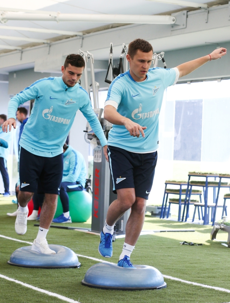 «Газпром»-тренировочные сборы в Дохе: 14 января, утренняя тренировка