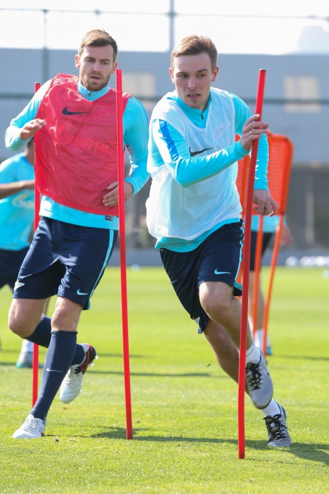 «Газпром»-тренировочные сборы в Дохе: 14 января, утренняя тренировка