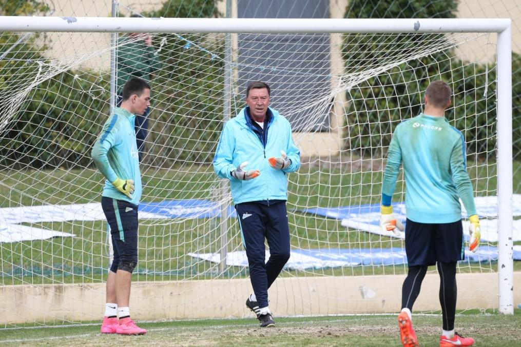 Второй «Газпром»-тренировочный сбор в Фару: 28 января, утренняя тренировка