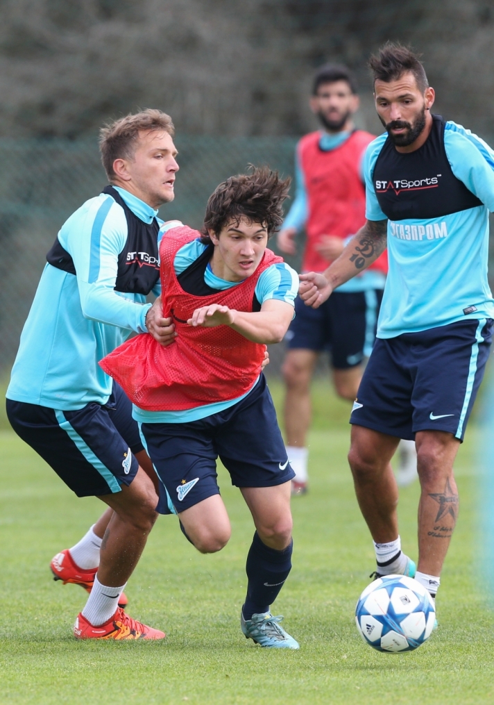 Второй «Газпром»-тренировочный сбор в Фару: 28 января, утренняя тренировка