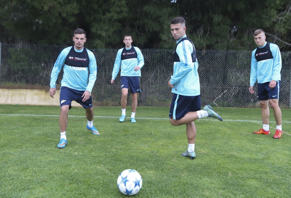 Второй «Газпром»-тренировочный сбор в Фару: 28 января, вечерняя тренировка