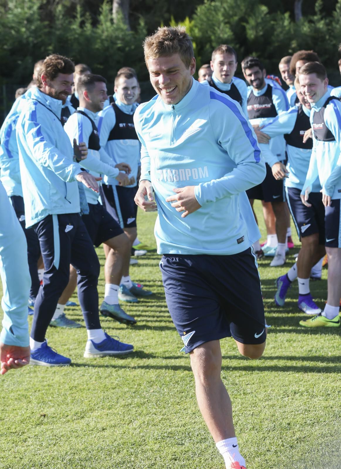 «Газпром»-тренировочные сборы: Жирков и Кокорин прибыли в расположение «Зенита»